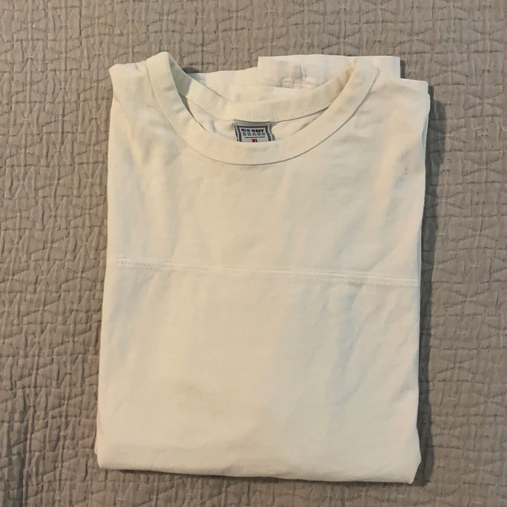 Cream/off white old navy tee